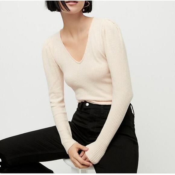 J. Crew Puff Sleeved Soft Ribbed V-Neck Sweater - Picture 2 of 8